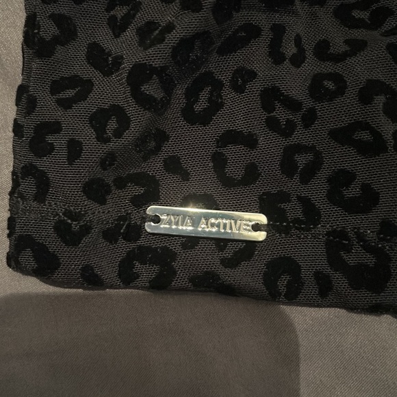 Zyia Leopard Print Tank Top  size large - Picture 4 of 5